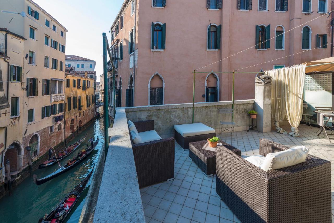 Tre Sestieri Terrace Canal View Guest house